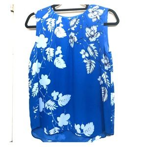 ✅Vince Camuto Hawaiian floral sleeveless tank